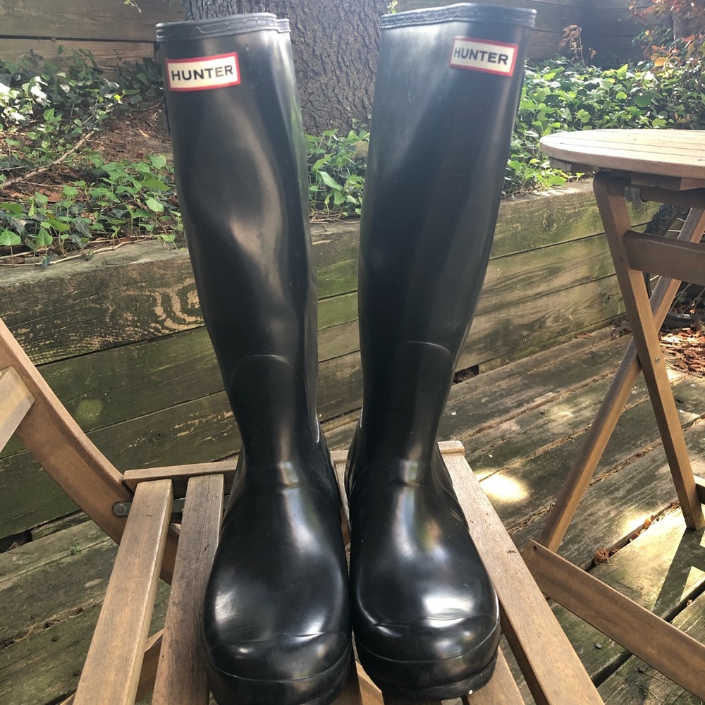 Women’s Tall Hunter rain boots size 10 black